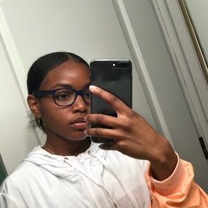 Meet your Posher, Bria